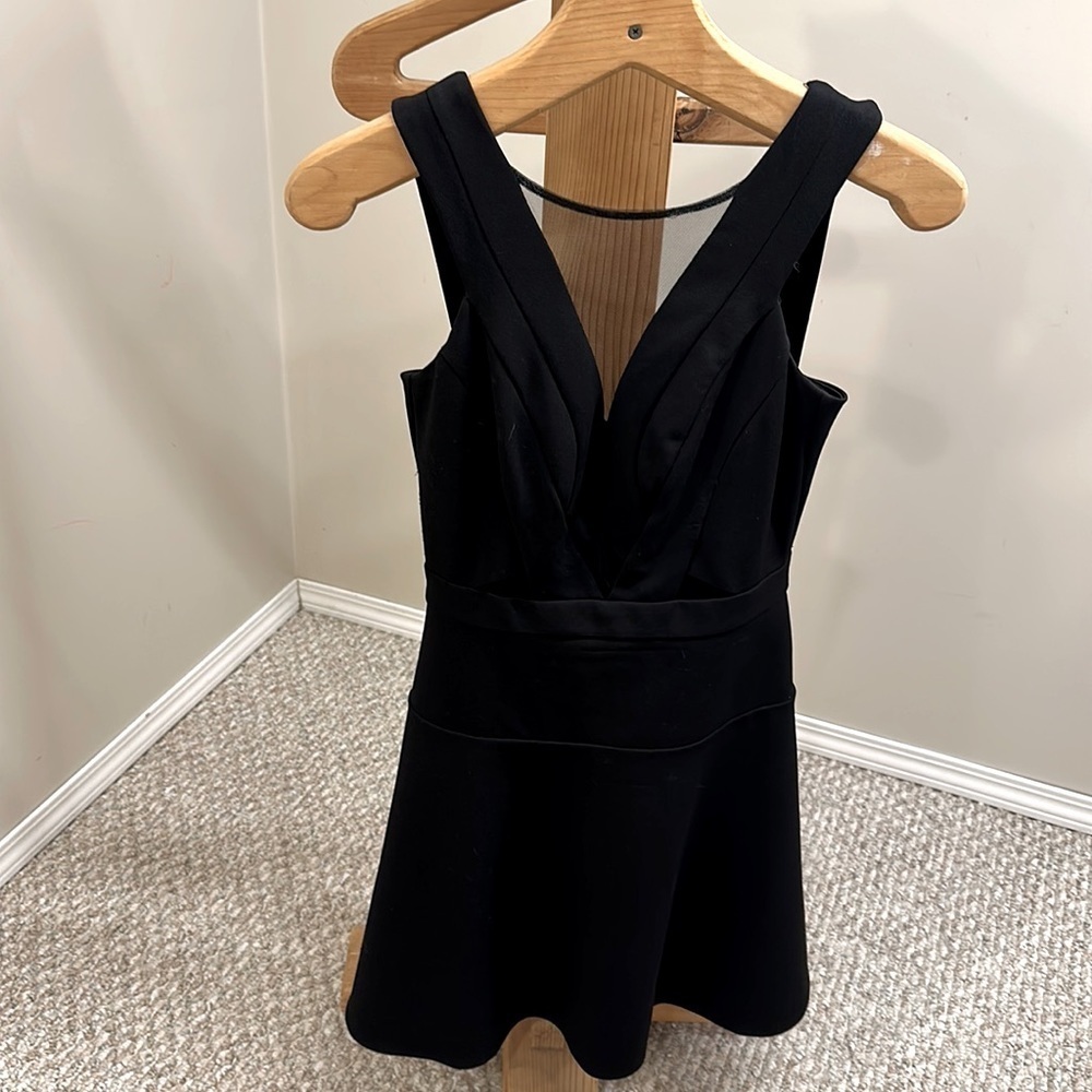 Little black dress le chateau size xxs